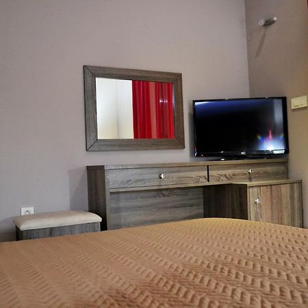 Ritsas Hotel Толон Екстериор снимка