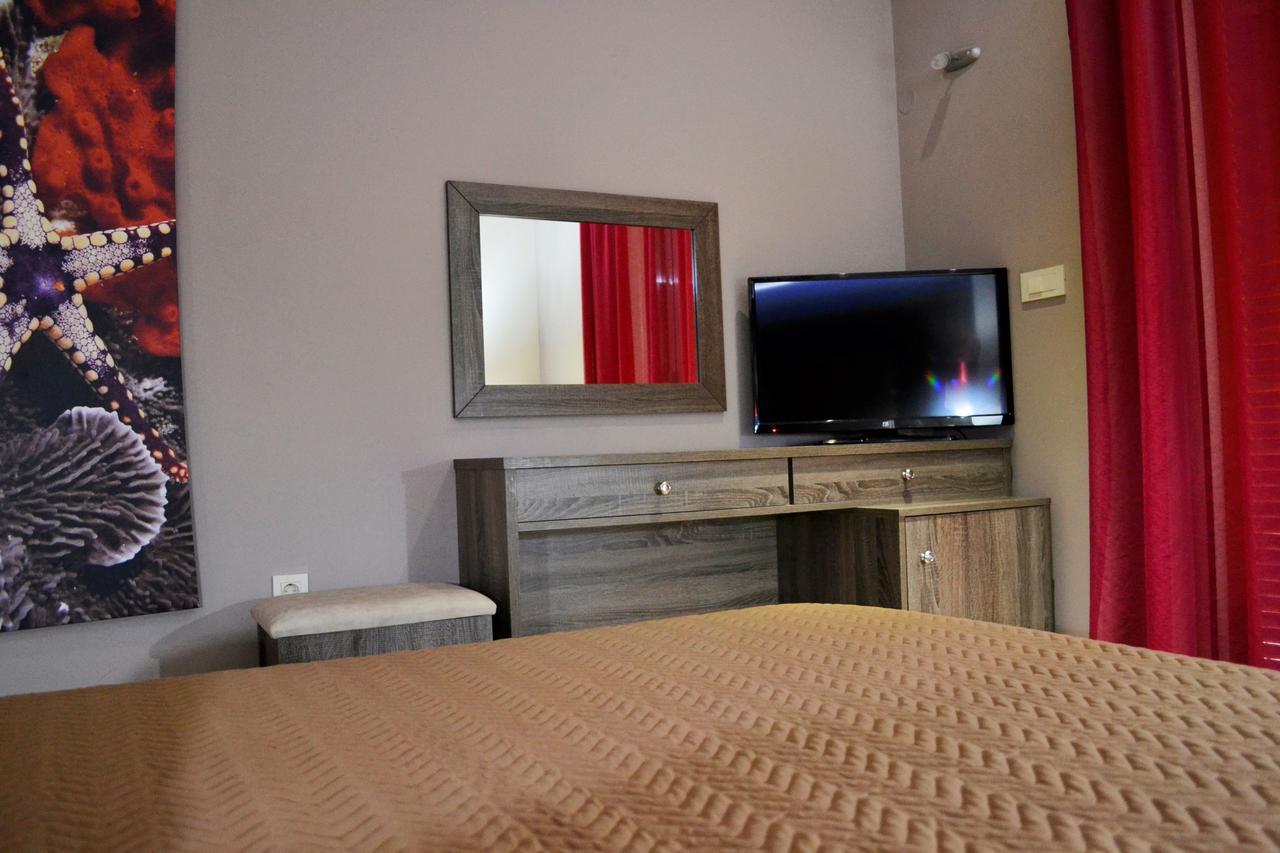 Ritsas Hotel Толон Екстериор снимка