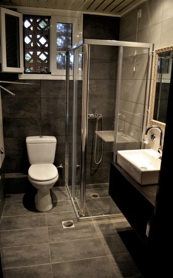 Ritsas Hotel Толон Екстериор снимка